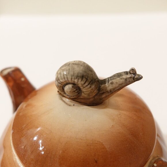 🍄 Vintage Ceramic Mushroom Theme Teapot with Snail Handle Lid 🍄 - Picture 5 of 13